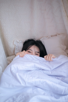 BL囚禁铁链锁在床头